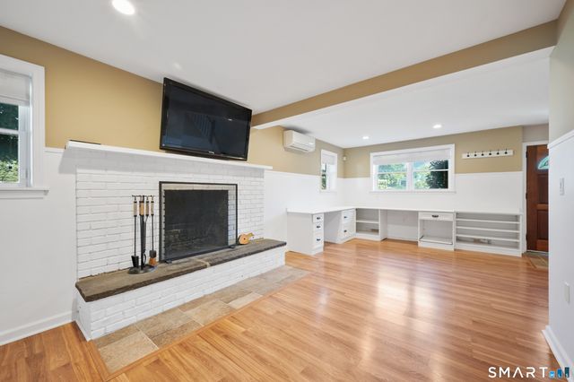 18 Hurd Street, Fairfield, CT 06824