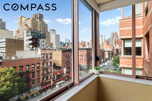 393 W 49th St Apt 6H, New York City, NY 10019