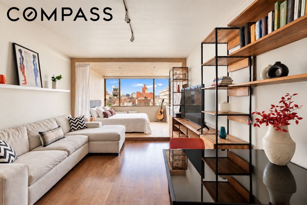 393 W 49th St Apt 6H, New York City, NY 10019