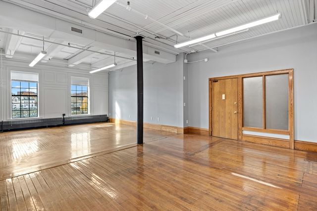 100 Grove St 303, Worcester, MA 01605