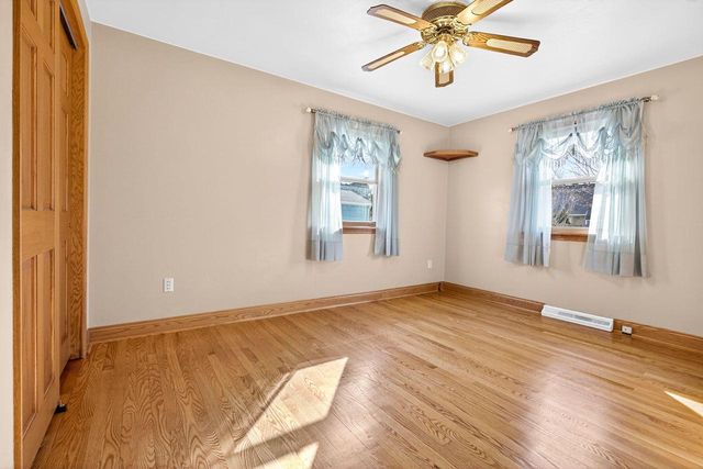 49 FAIRWAY COURT, Appleton, WI 54915