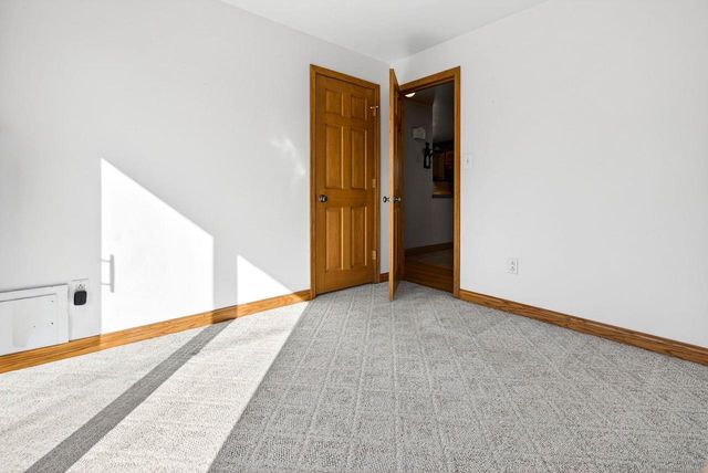 49 FAIRWAY COURT, Appleton, WI 54915