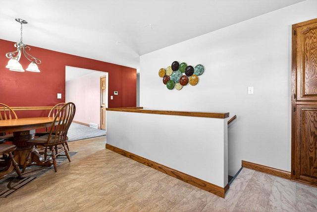 49 FAIRWAY COURT, Appleton, WI 54915