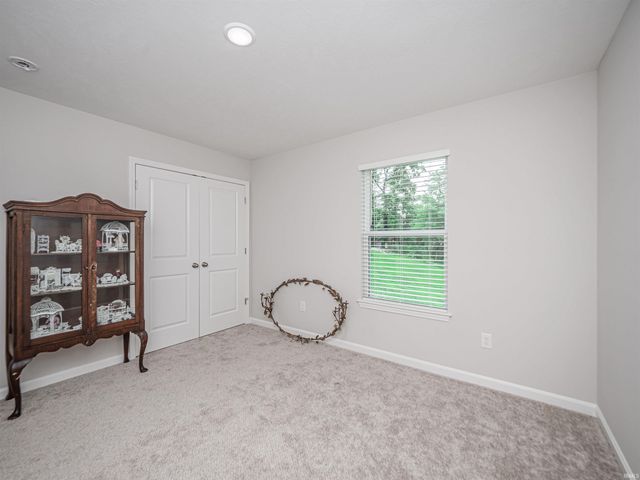 5502 Hillside Trail, Newburgh, IN 47630