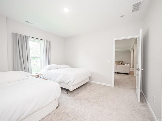 5502 Hillside Trail, Newburgh, IN 47630