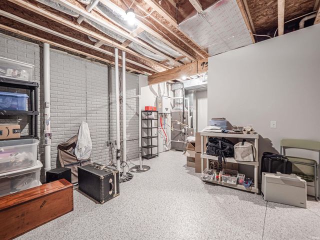 5502 Hillside Trail, Newburgh, IN 47630