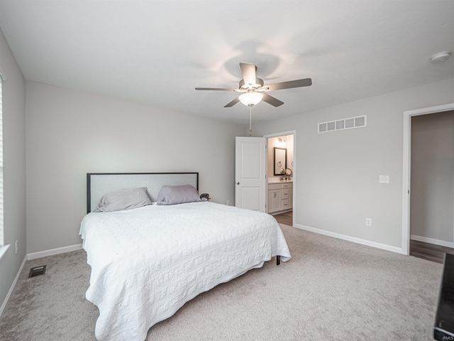 5502 Hillside Trail, Newburgh, IN 47630
