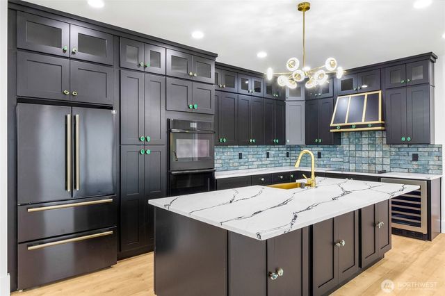 1515 W Lakeside Dr, Moses Lake, WA 98837