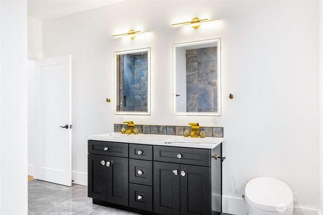 1515 W Lakeside Dr, Moses Lake, WA 98837