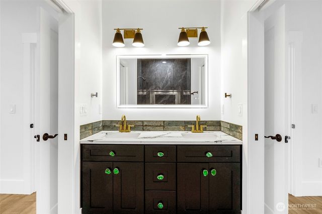 1515 W Lakeside Dr, Moses Lake, WA 98837