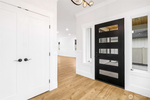 1515 W Lakeside Dr, Moses Lake, WA 98837