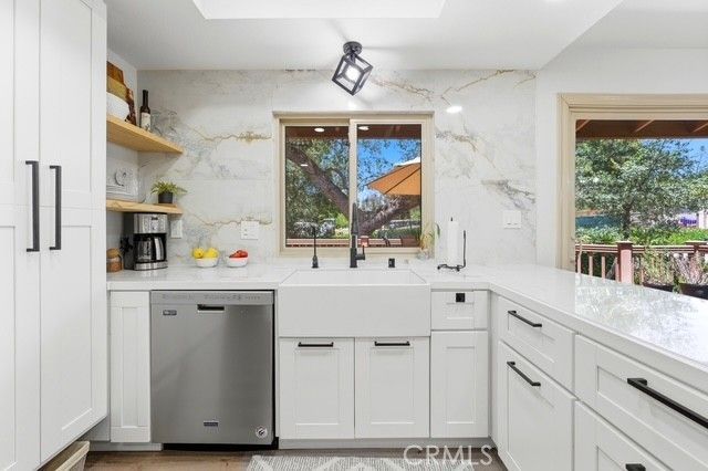10658 Meadow Glen E, Escondido, CA 92026