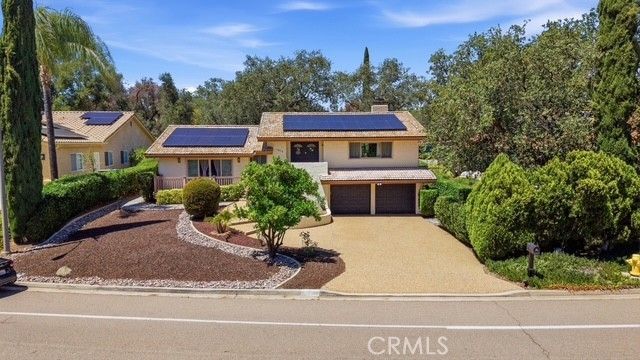 10658 Meadow Glen E, Escondido, CA 92026