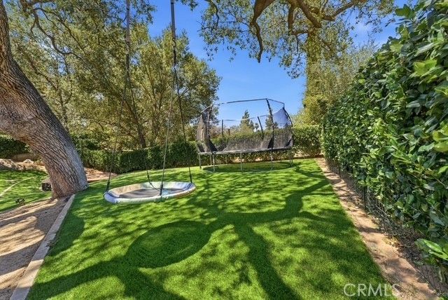 10658 Meadow Glen E, Escondido, CA 92026