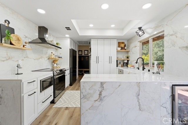 10658 Meadow Glen E, Escondido, CA 92026