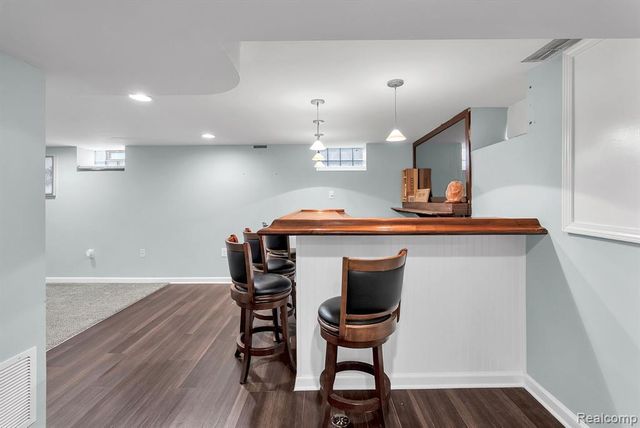 1746 Riverbank Street, Lincoln Park, MI 48146