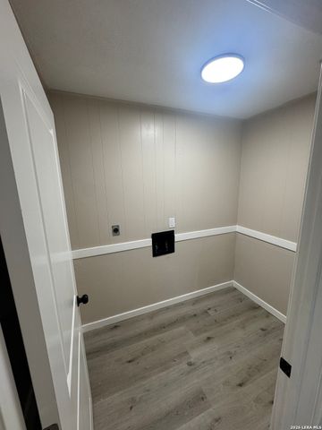 101 Avenue G Apt A, Converse, TX 78109