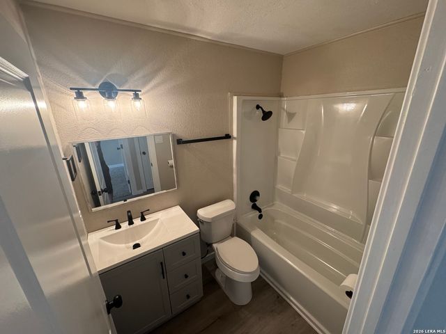 101 Avenue G Apt A, Converse, TX 78109
