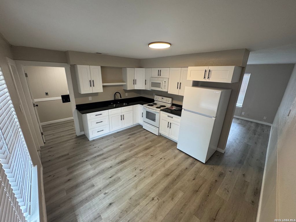 101 Avenue G Apt A, Converse, TX 78109