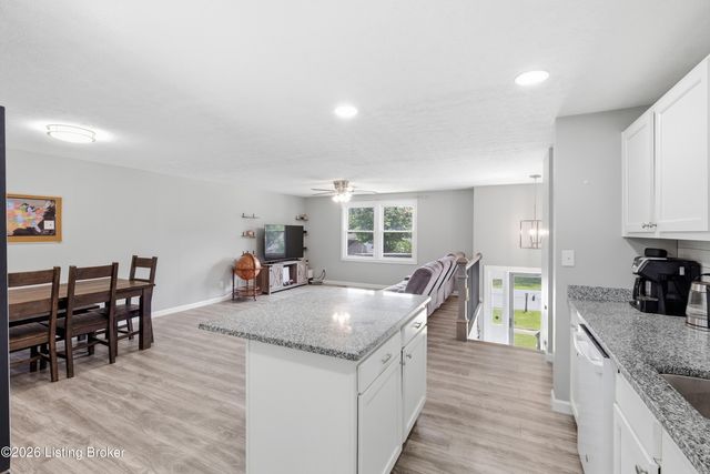 12007 Halifax Dr, Louisville, KY 40245