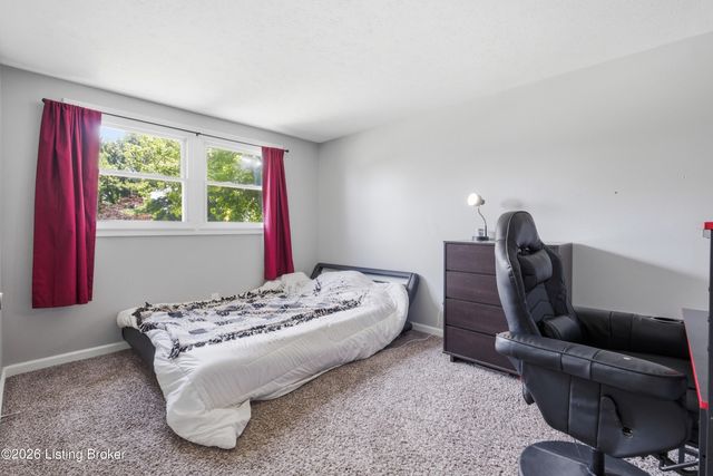12007 Halifax Dr, Louisville, KY 40245