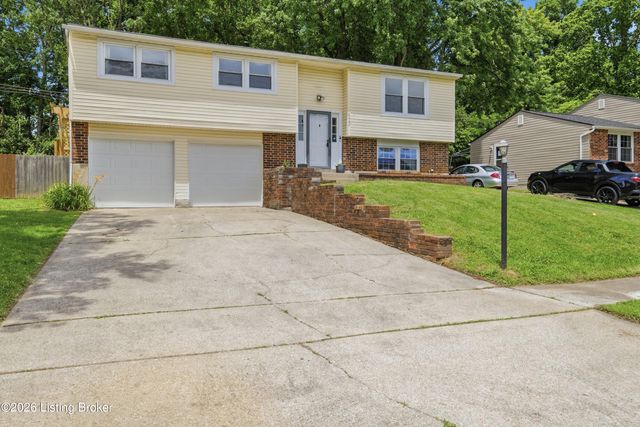 12007 Halifax Dr, Louisville, KY 40245
