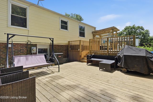 12007 Halifax Dr, Louisville, KY 40245