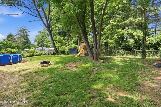12007 Halifax Dr, Louisville, KY 40245