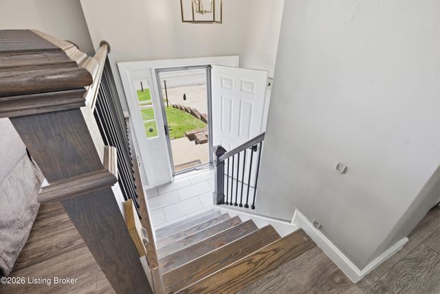 12007 Halifax Dr, Louisville, KY 40245