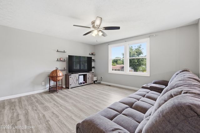 12007 Halifax Dr, Louisville, KY 40245