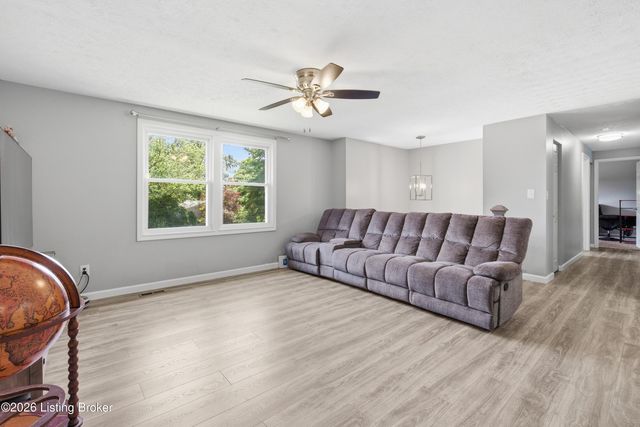 12007 Halifax Dr, Louisville, KY 40245