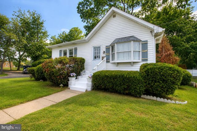102 WOODLYNNE AVE, Pitman, NJ 08071