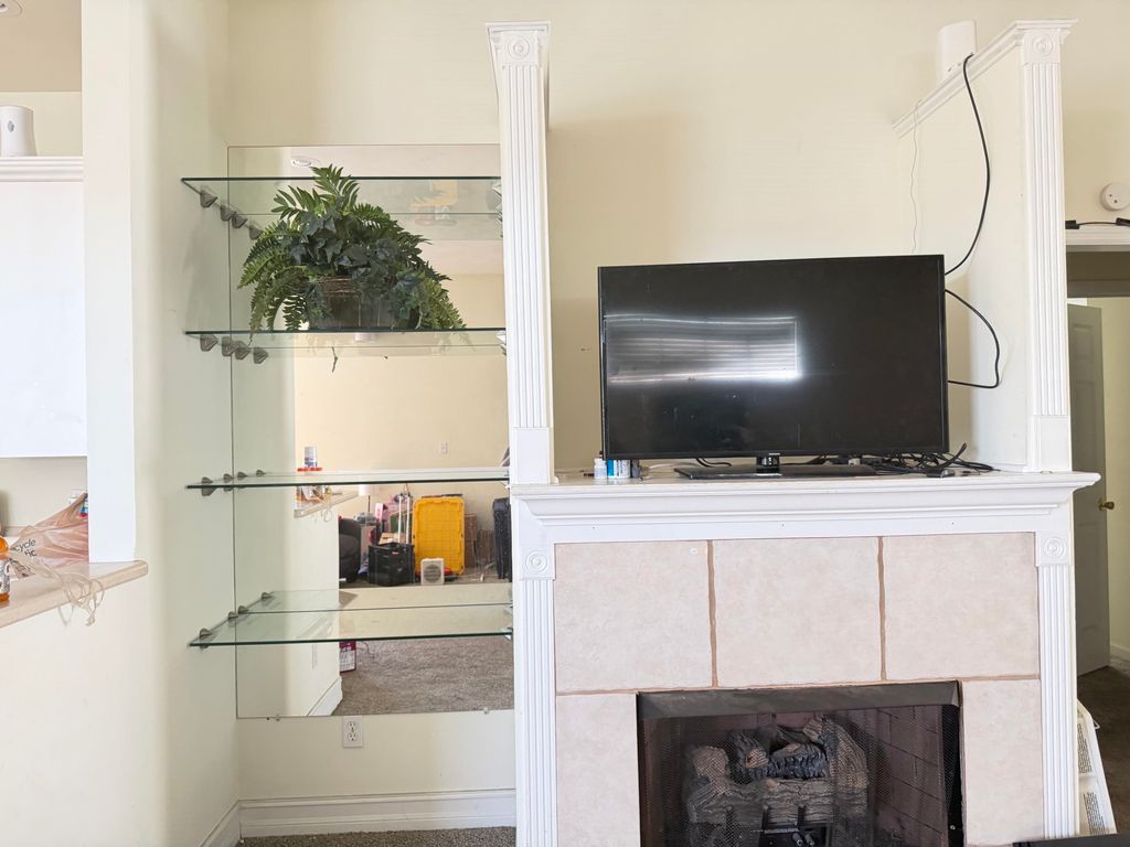 Image 10 of property listing at 2648 Heathrow Drive, Tallahassee, FL 32312