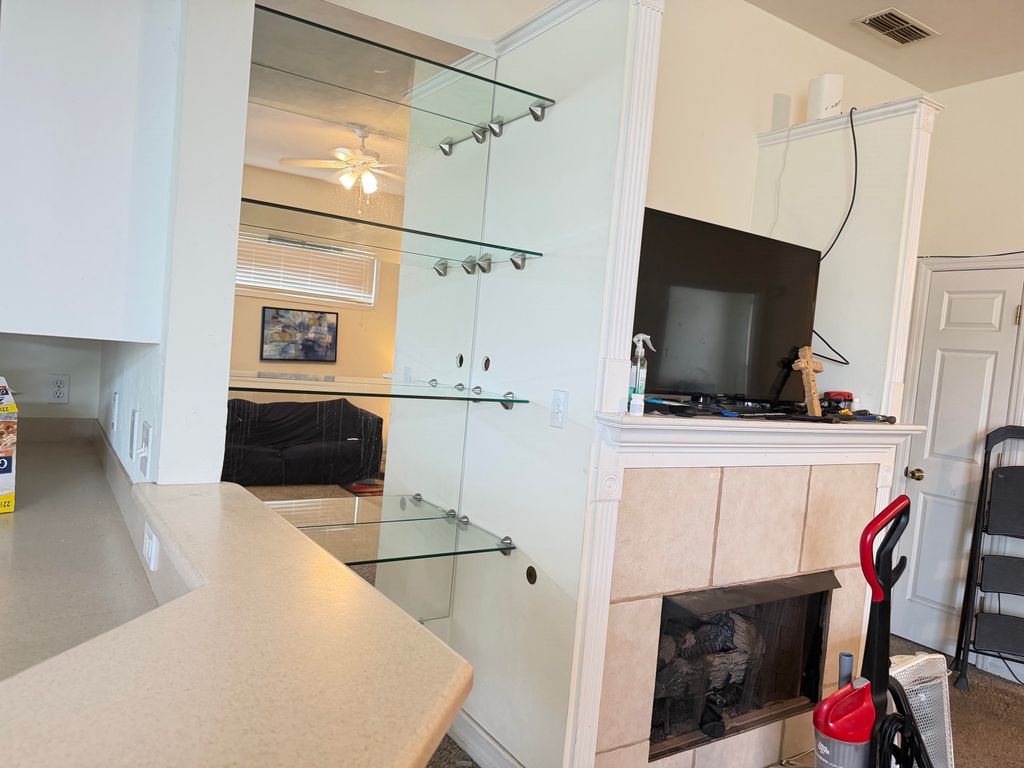 Image 9 of property listing at 2648 Heathrow Drive, Tallahassee, FL 32312