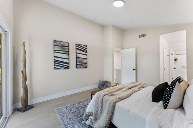 223 River Run Cir, Sacramento, CA 95833