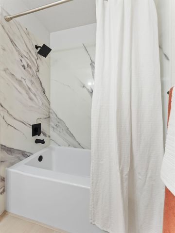 223 River Run Cir, Sacramento, CA 95833