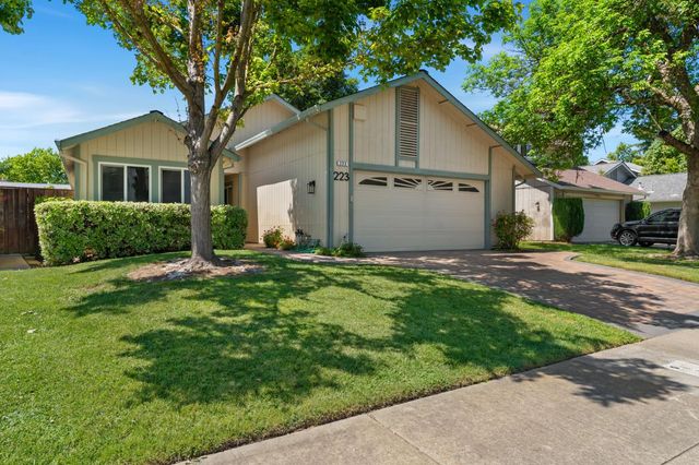223 River Run Cir, Sacramento, CA 95833