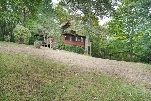 1544 Country Walk, Murphy, NC 28906
