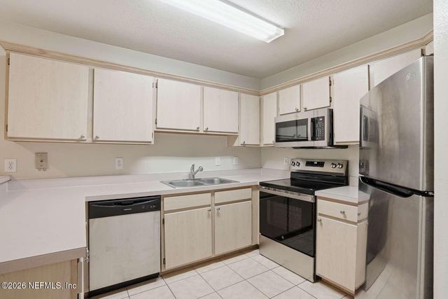 1655 THE GREENS Way 3224, Jacksonville Beach, FL 32250