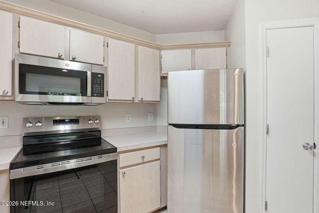 1655 THE GREENS Way 3224, Jacksonville Beach, FL 32250