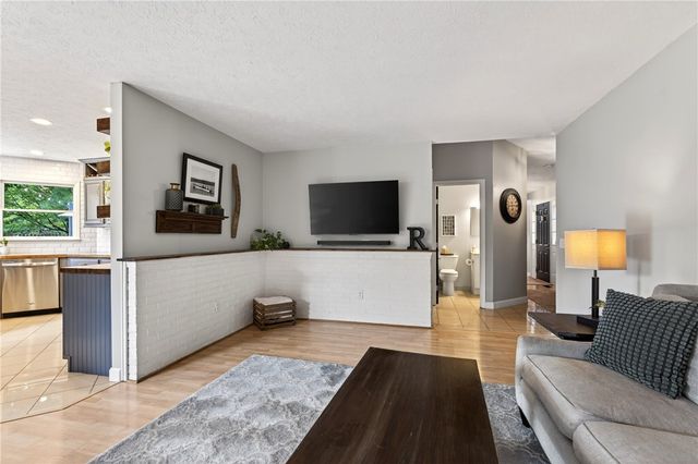 9701 Wax Wing Point, Washington Twp, OH 45458