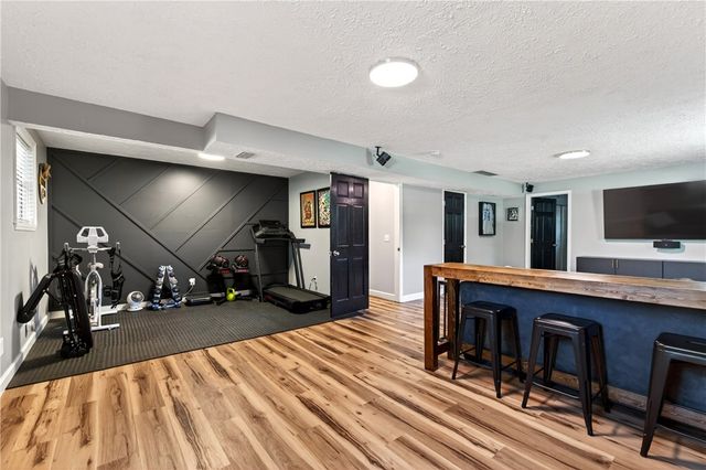 9701 Wax Wing Point, Washington Twp, OH 45458