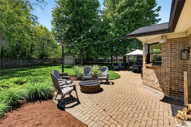 9701 Wax Wing Point, Washington Twp, OH 45458