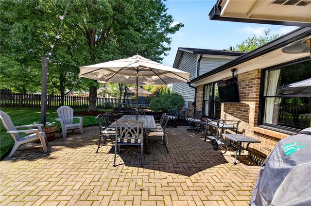 9701 Wax Wing Point, Washington Twp, OH 45458