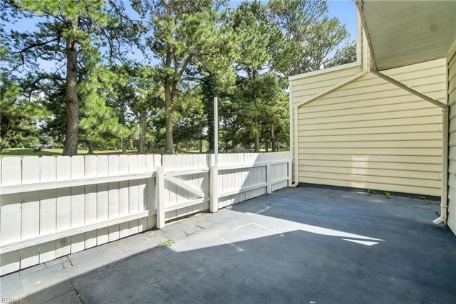 4825 Haymarket DR, Virginia Beach, VA 23462