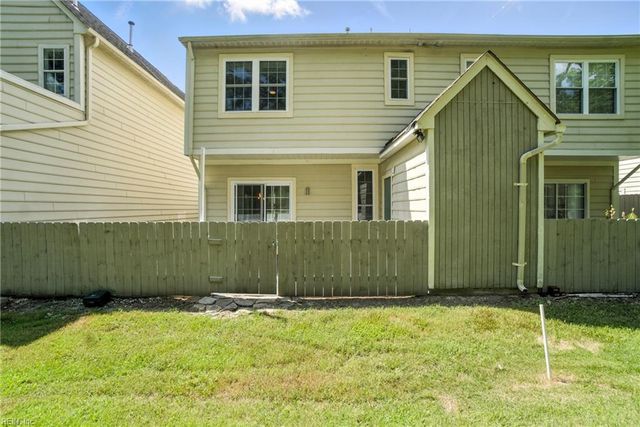 4825 Haymarket DR, Virginia Beach, VA 23462