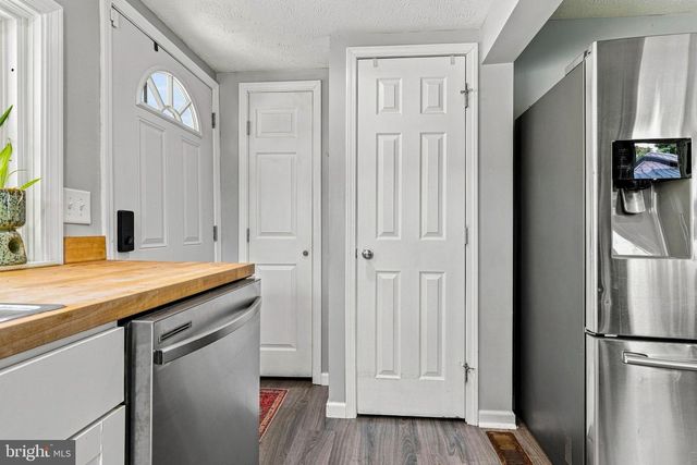 1405 ANDMORE ST, Morgantown, WV 26505