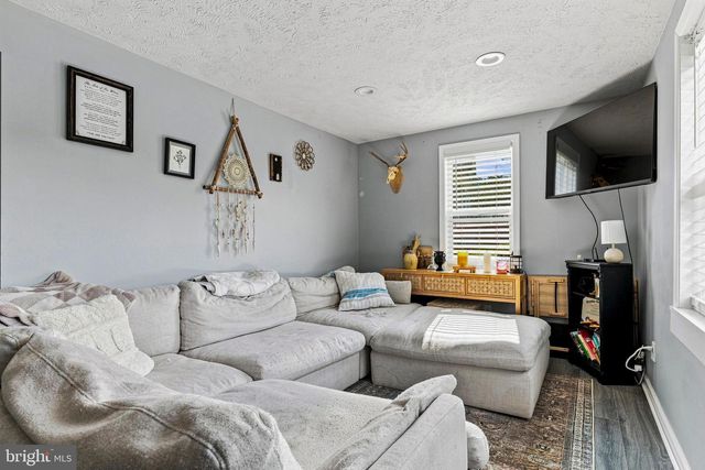1405 ANDMORE ST, Morgantown, WV 26505