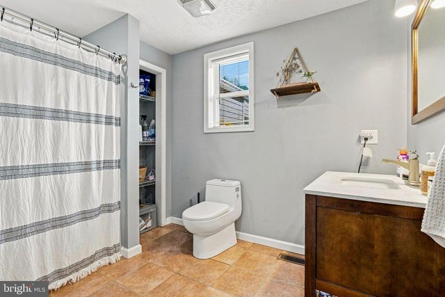 1405 ANDMORE ST, Morgantown, WV 26505