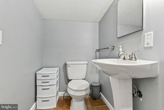 1405 ANDMORE ST, Morgantown, WV 26505